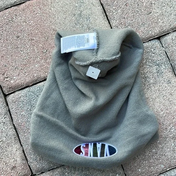 Vans WM Breakin Curf Grey Beanie Skateboarding Hat Women & Men VN0A5GUV85T - Picture 4 of 16